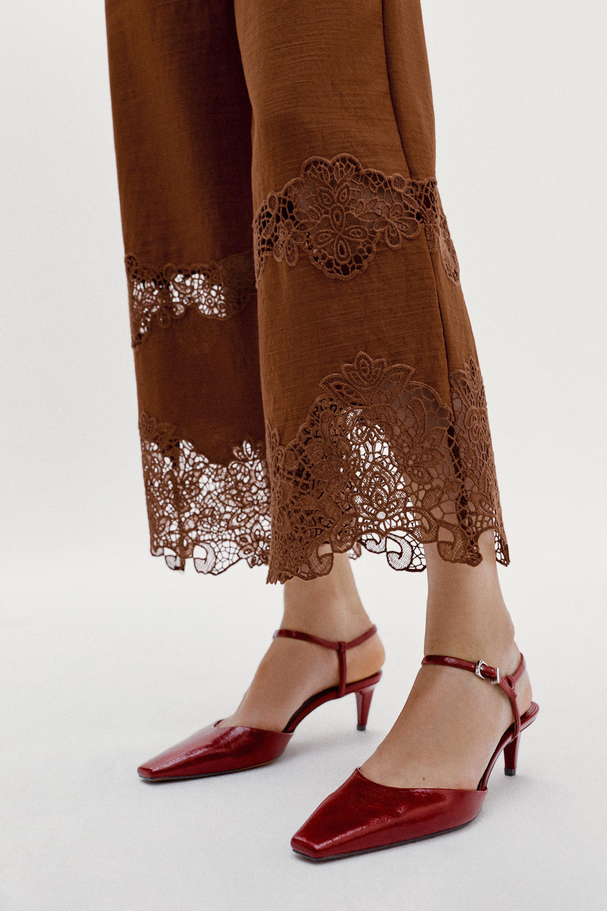 Женские брюки Zara EYELET EMBROIDERED WIDE-LEG TROUSERS — фото 4