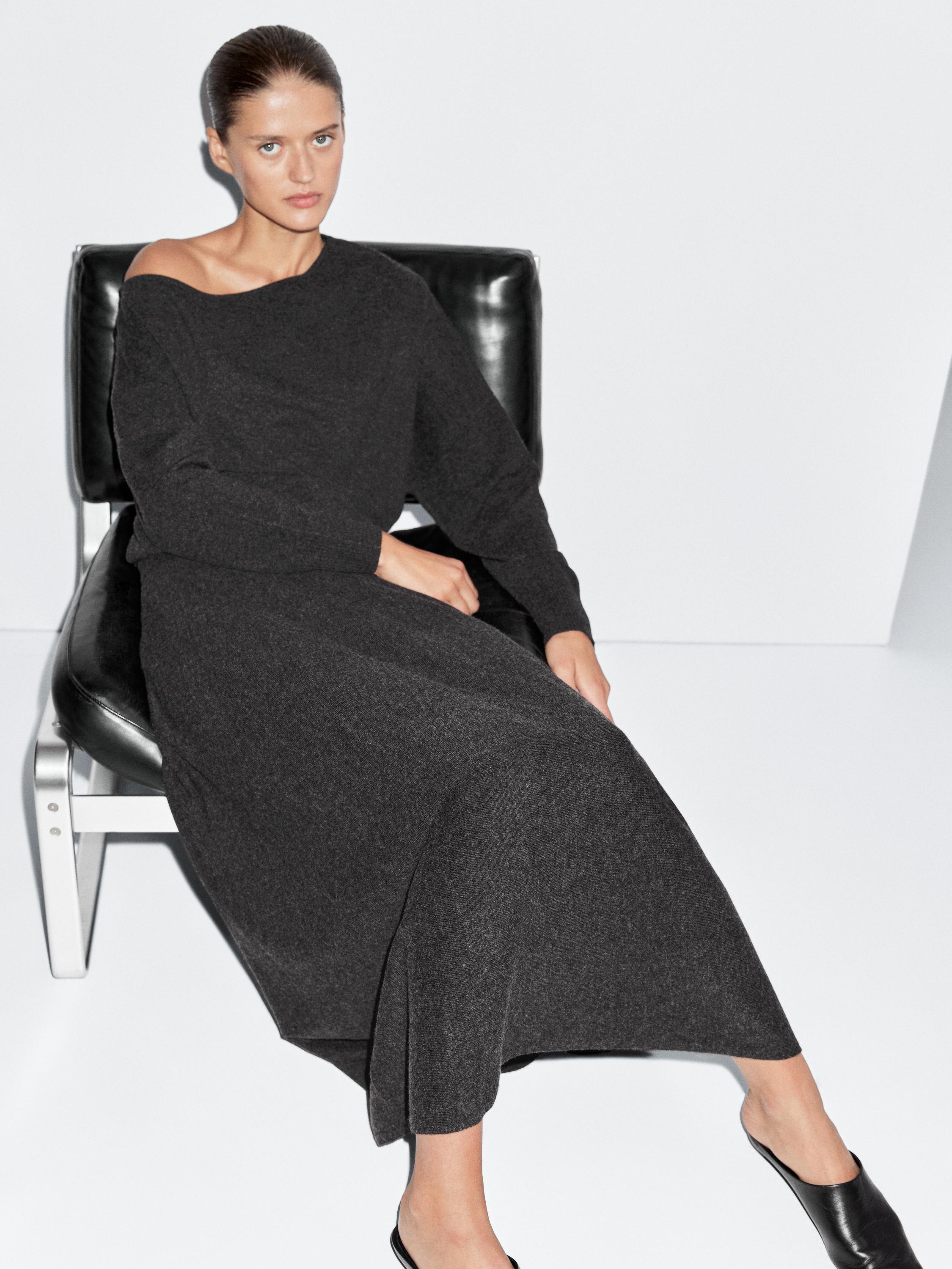 Long flared wool blend knit skirt