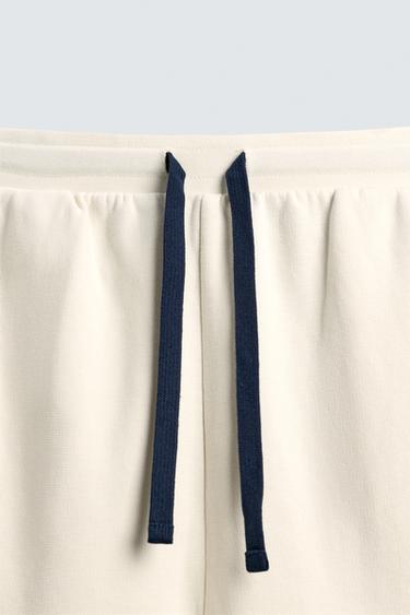 BERMUDA JOGGING BANDES CONTRASTÉES - Blanc cassé de Zara - Image 8