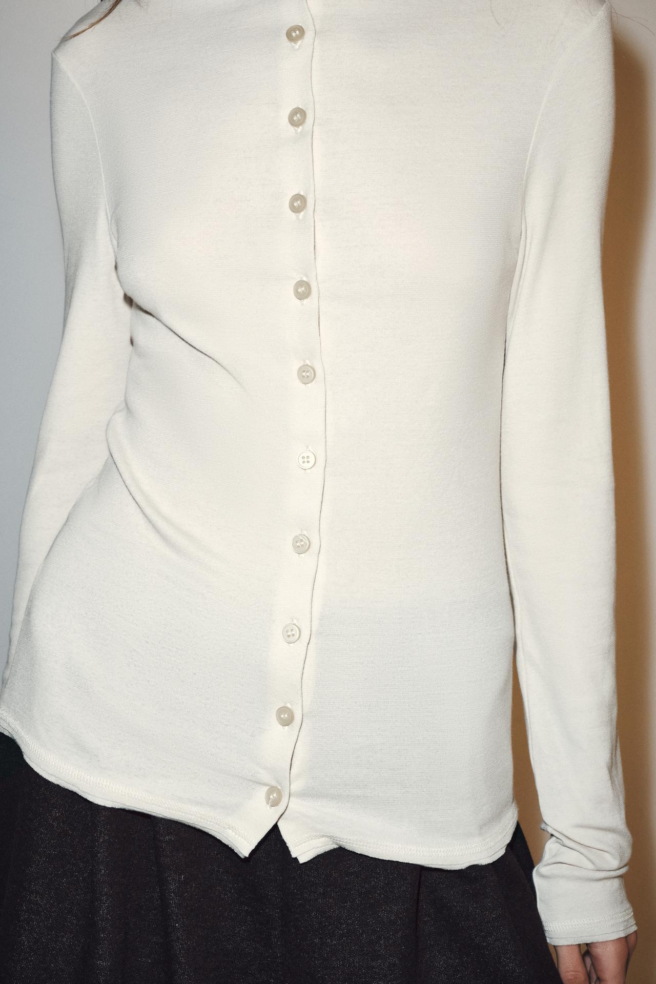 BUTTONED TURTLENECK TOP — Ecru
