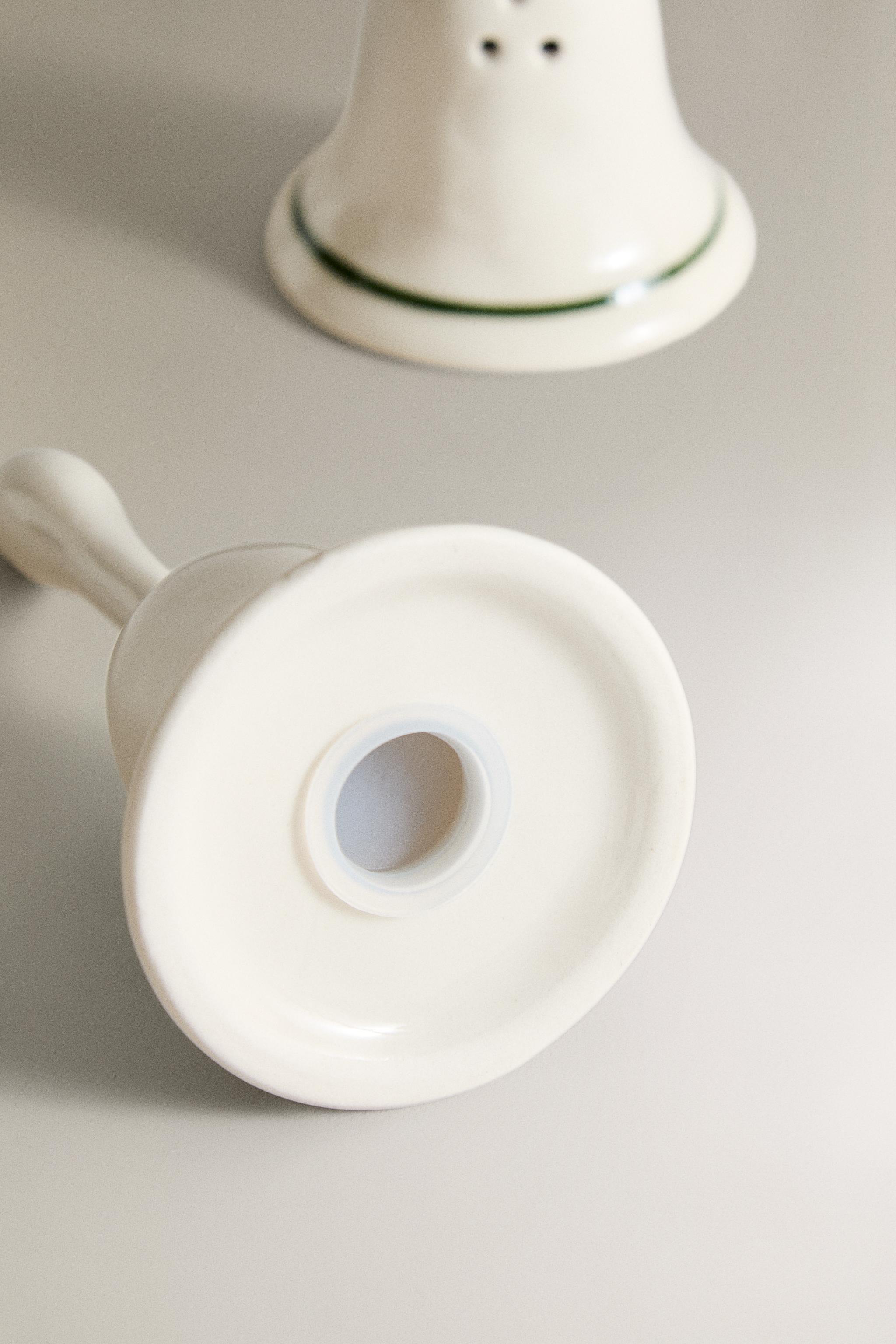 CHRISTMAS BELL SALT AND PEPPER SHAKER SET