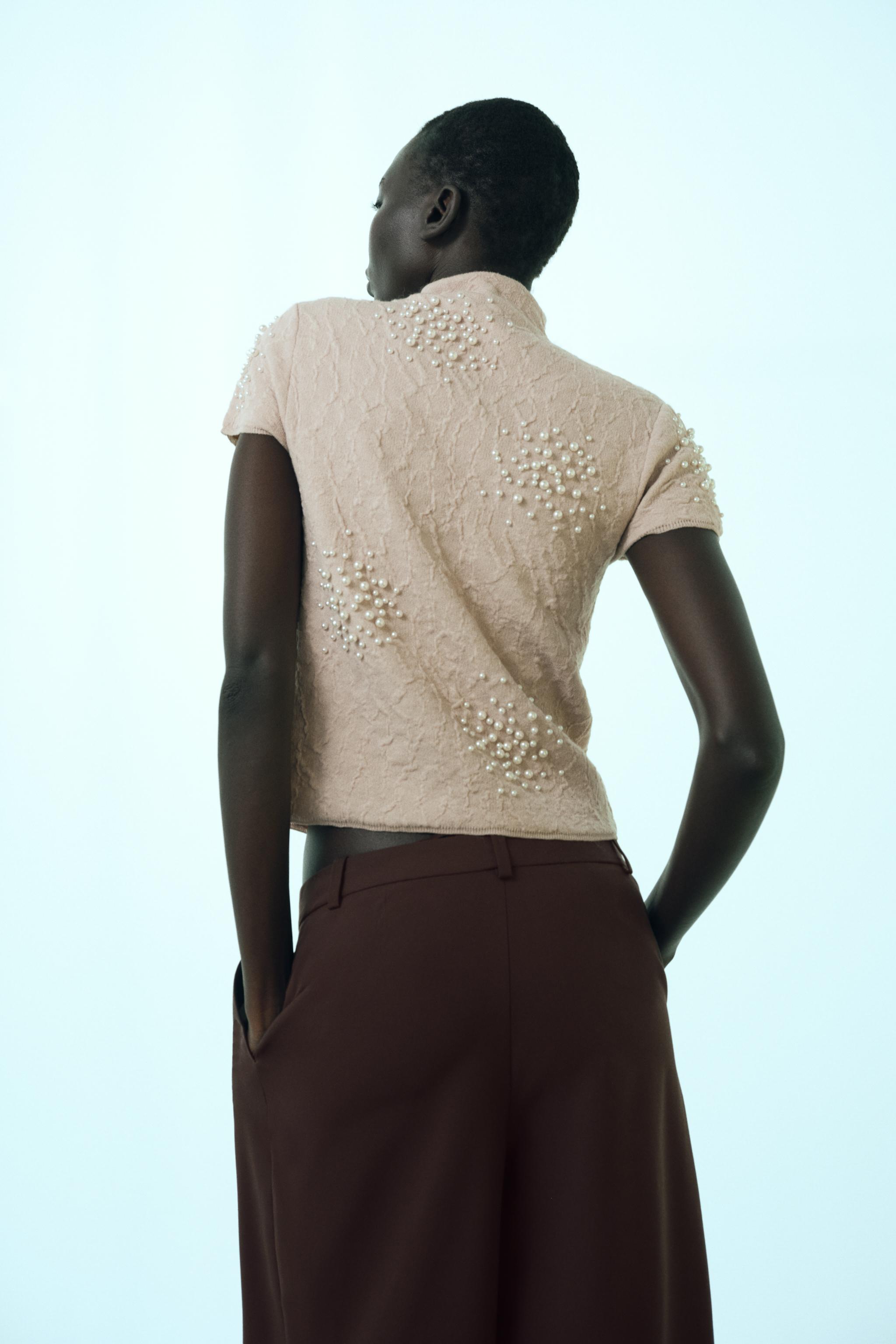 TOP EN MAILLE À PERLES EFFET FROISSÉ