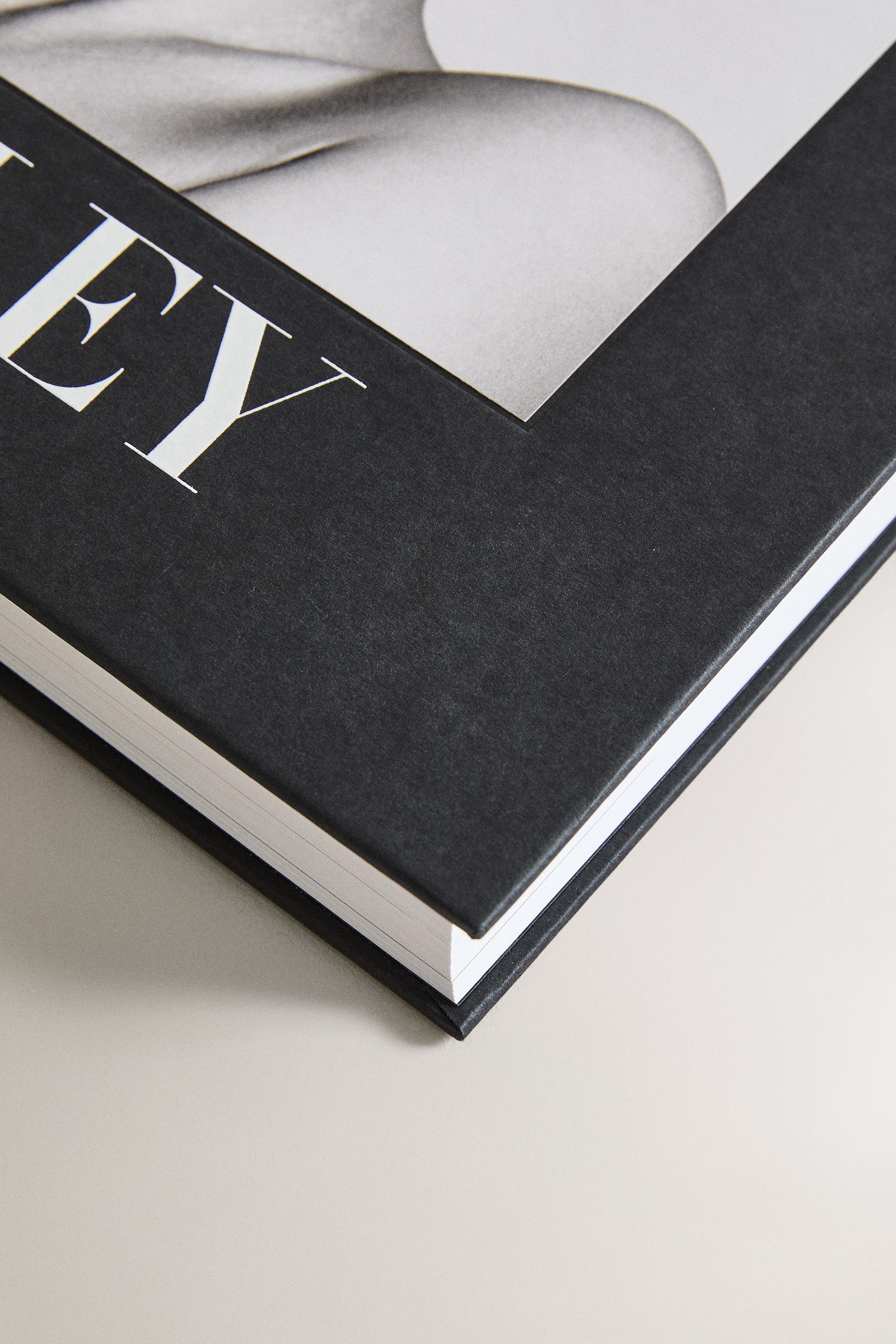 EIGHTIES - DAVID BAILEY BOOK (ENGLISH) — Black