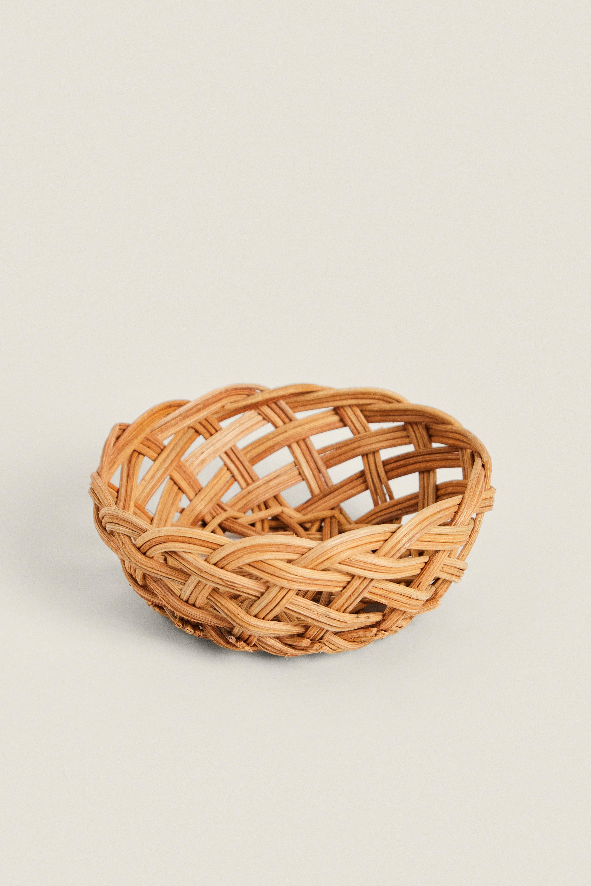 Zara basket shop