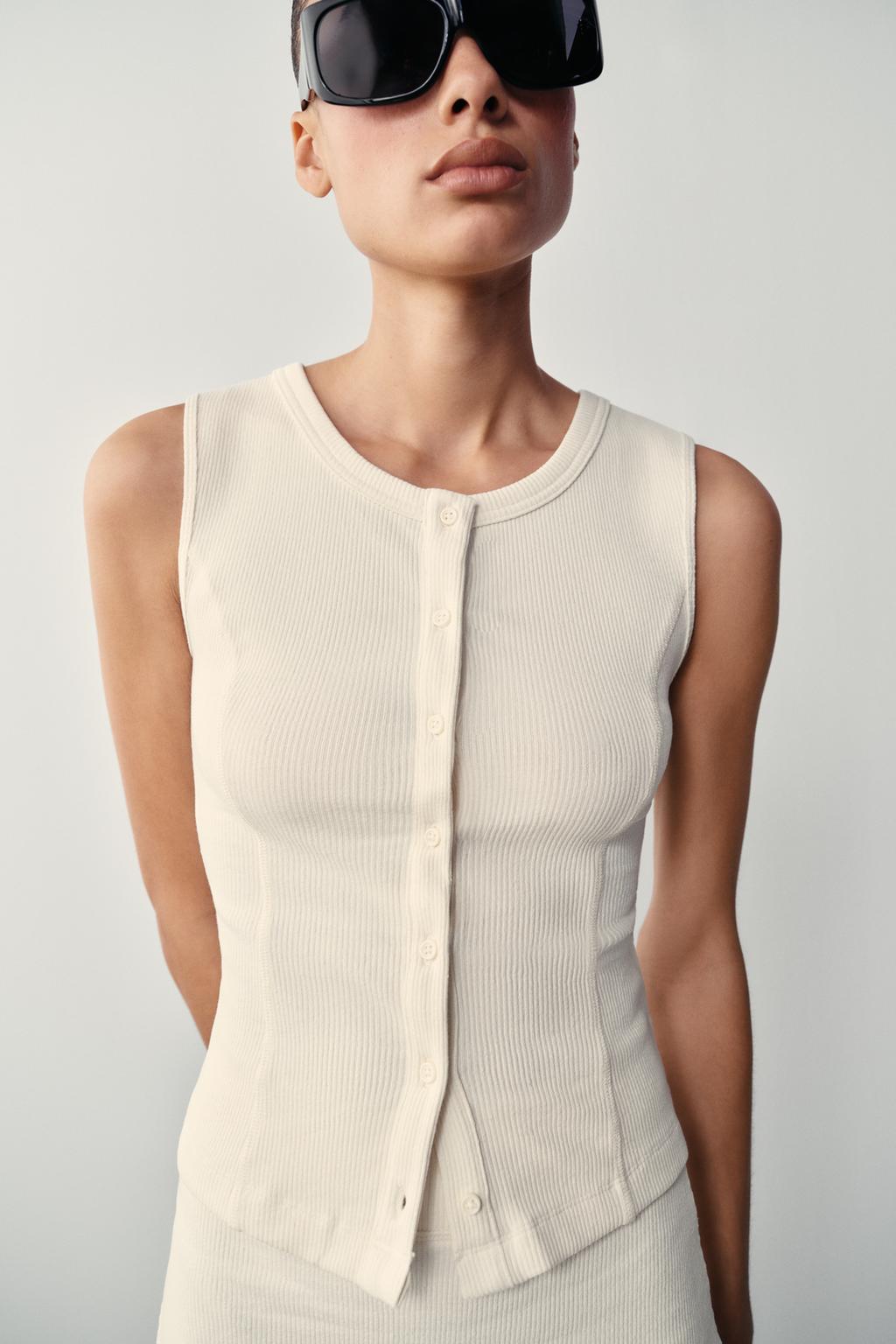 RIBBED BUTTON-UP WAISTCOAT