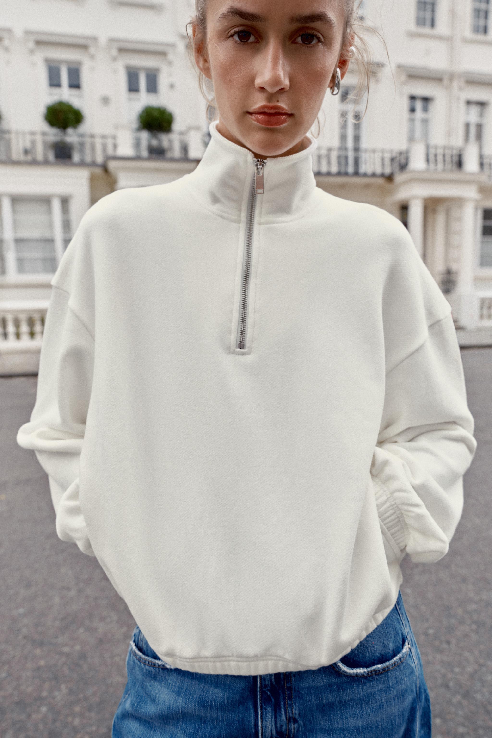 METALLIC ZIPPER SWEATSHIRT — Oyster-white