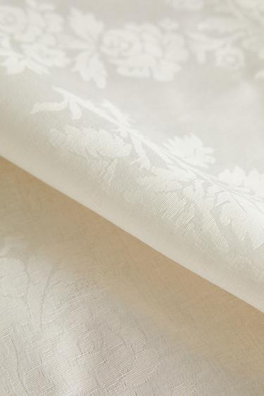 SET OF JACQUARD NAPKINS WITH ROSES (SET OF 2) - White by Zara - Image 3