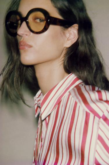 CHEMISE À RAYURES À MANCHES RETROUSSÉES - Rouge / Blanc de Zara - Image 4