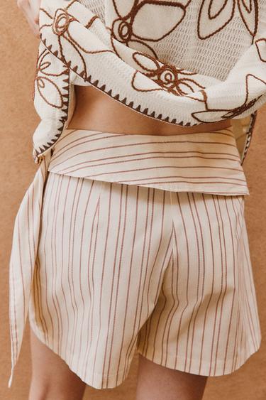 SHORT À RAYURES AVEC CEINTURE - Rayures de Zara - Image 2