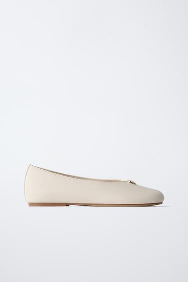 Zara BALLET FLATS WITH METALLIC DETAIL - White