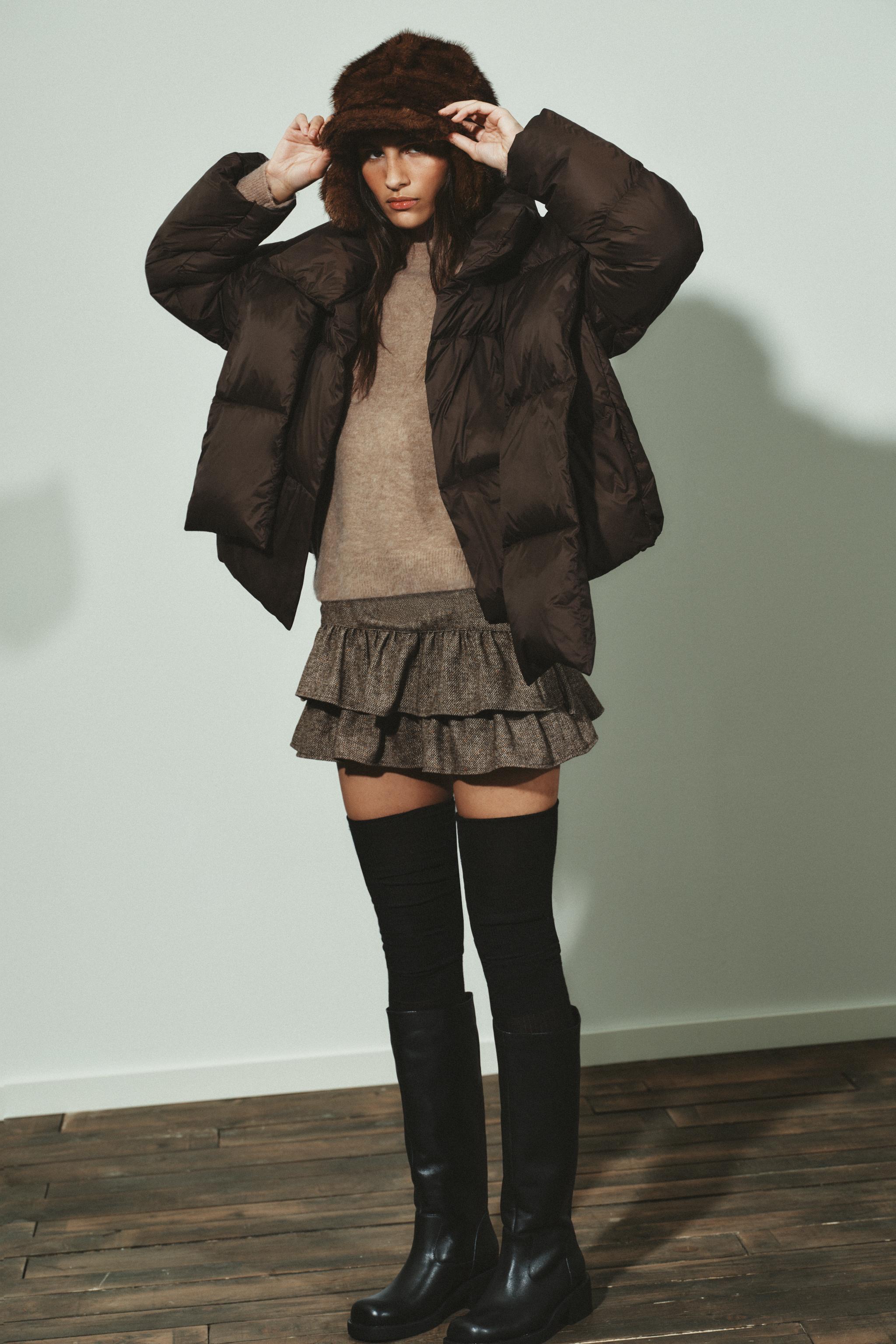 ZARA 新品未使用タグ付き　ブラック ニーハイブーツ ZARA - ZARA トラックソール ニーハイブーツの通販 by ねむ｜ザラなら