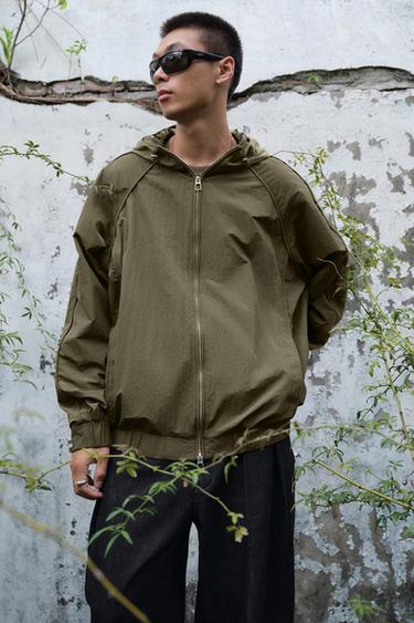 Zara 輕量防水科技外套 - 卡其色