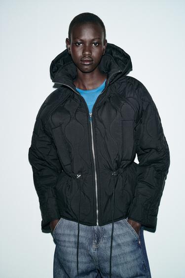 BLOUSON REMBOURRÉ À CAPUCHE - Noir de Zara