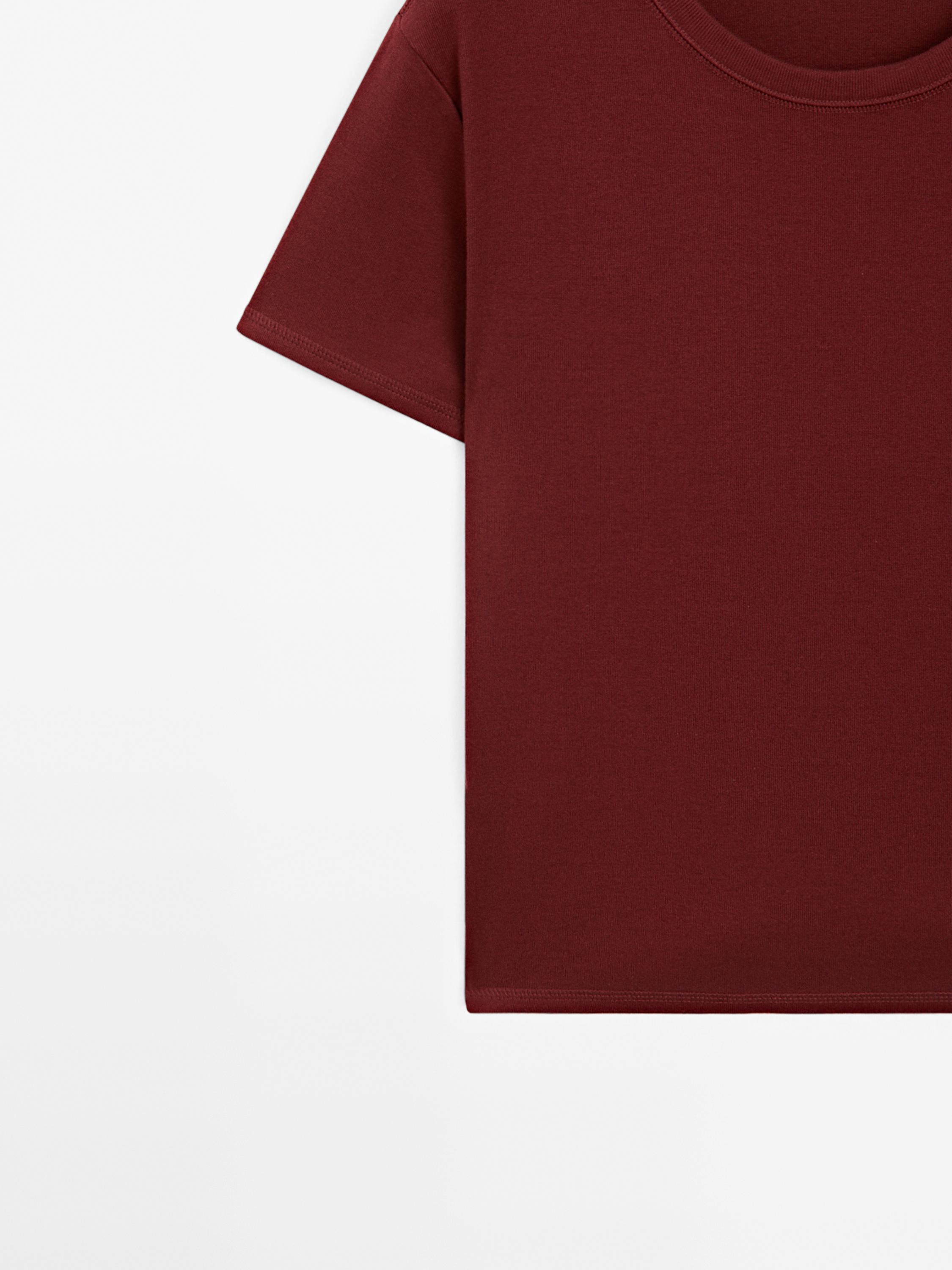 T-shirt regular détail col