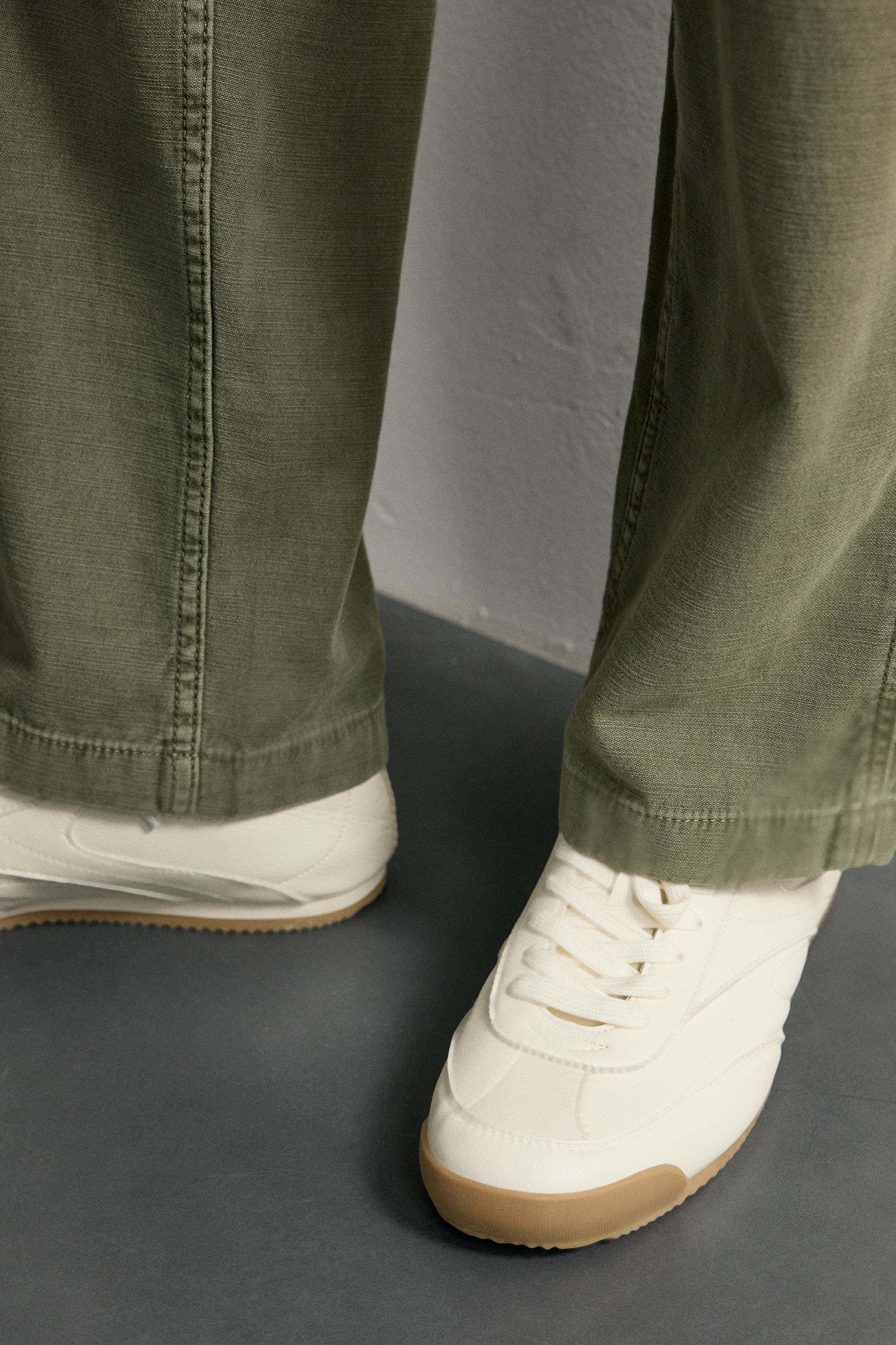 RETRO STYLE SNEAKERS