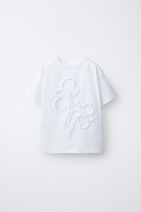 CAMISETA FLOR RELIEVE - Blanco de Zara - Imagen 0