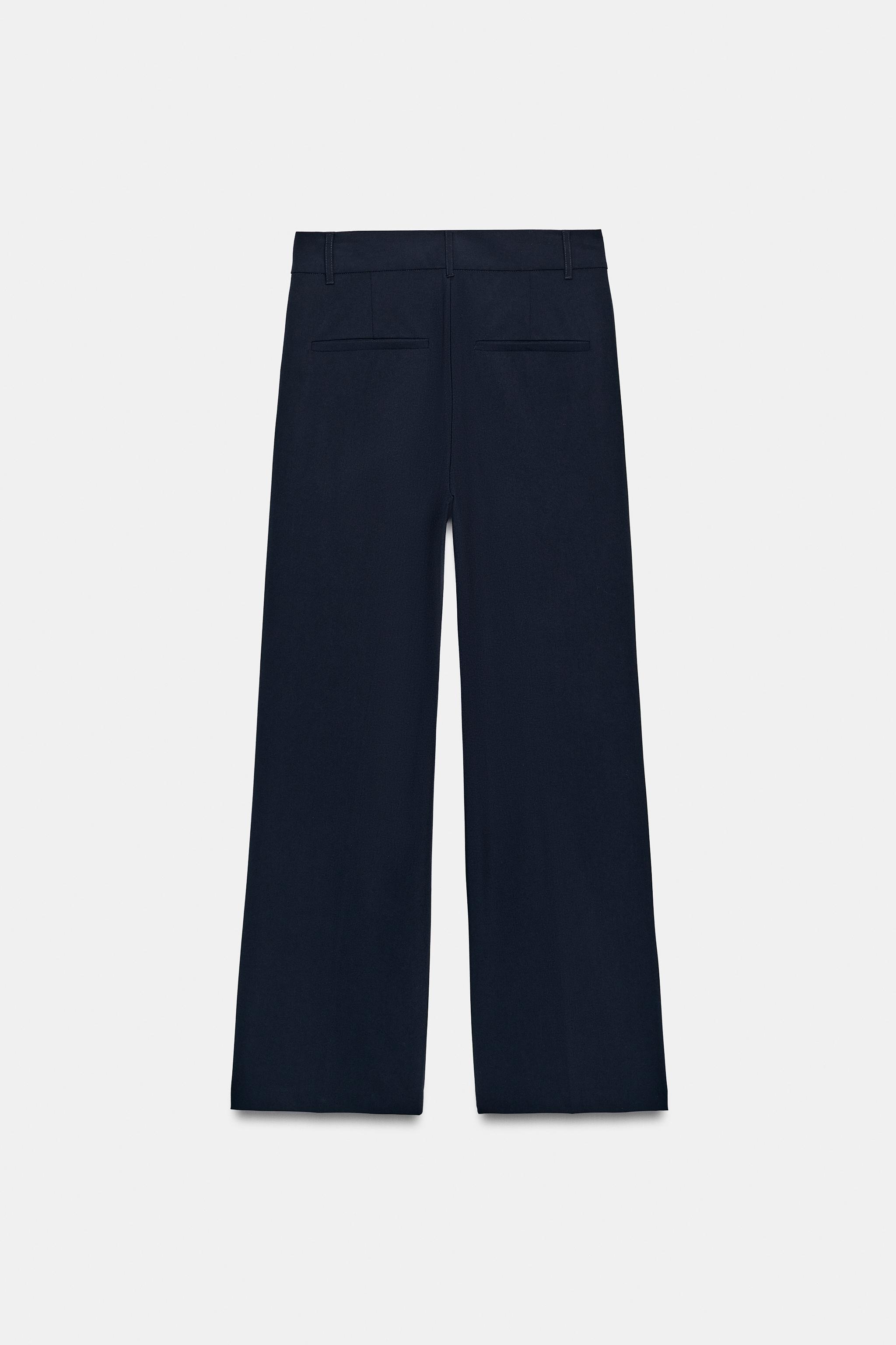 VOLUMETRIC PLEATED PANTS