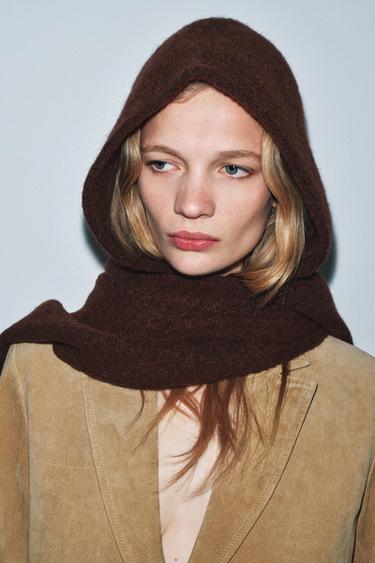 EINFARBIGE BANDANA-KAPUZE AUS STRICK - Braun von Zara