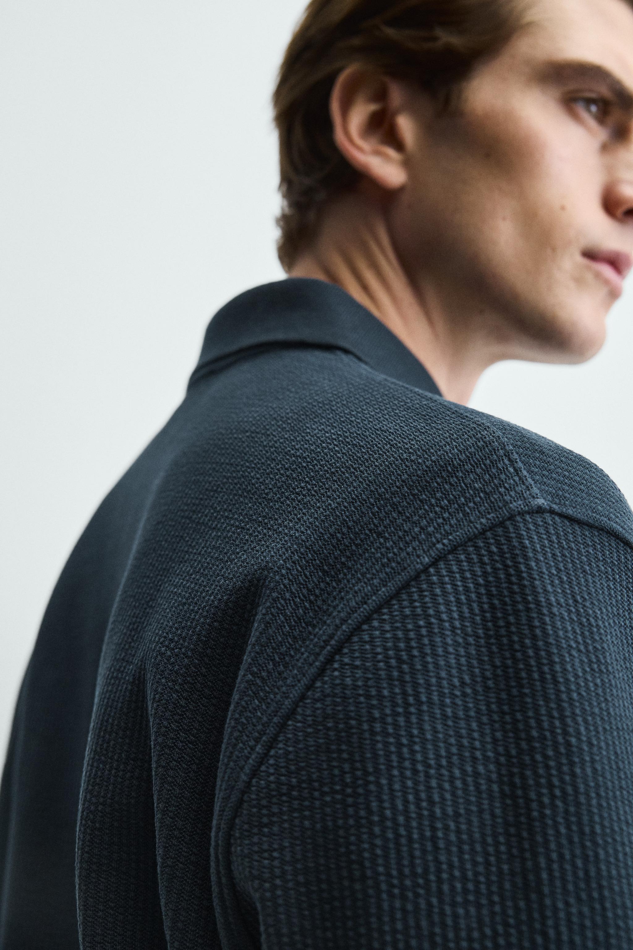 TEXTURED STRIPED POLO
