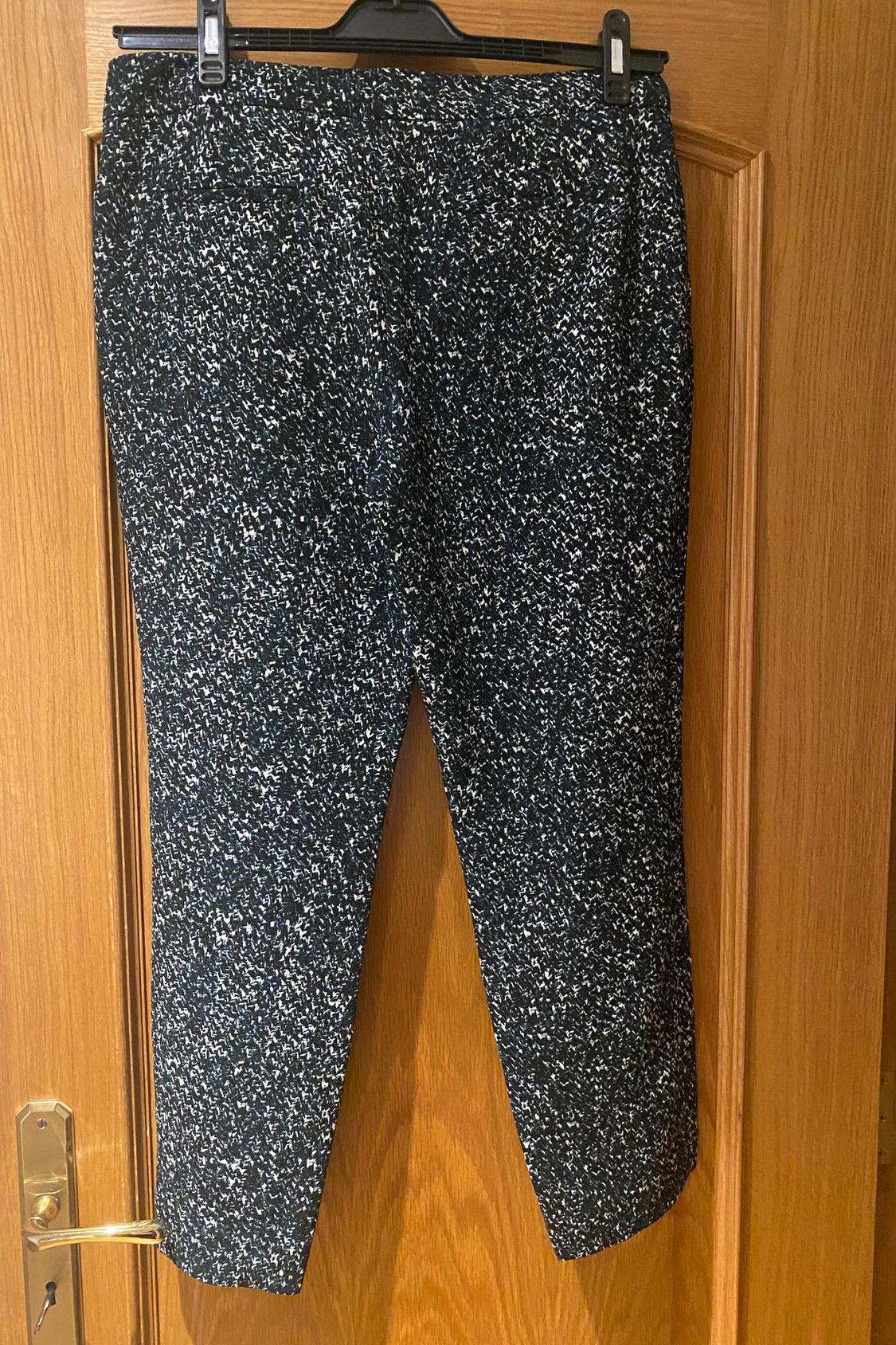 CALÇAS COM ESTAMPADO - Image 2
