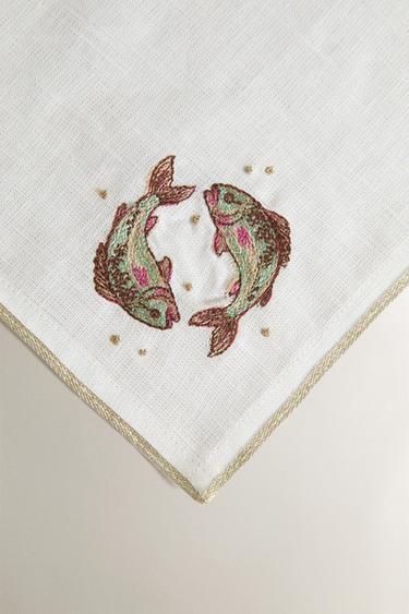 SERVIETTE DE TABLE LIN BRODERIE POISSONS | MARISA BERENSON - Écru de Zara - Image 2