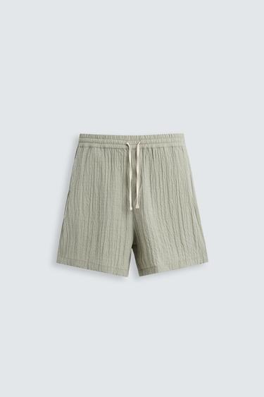 JACQUARD CRINKLE-EFFECT BERMUDA SHORTS - Light green by Zara