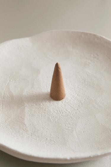 PACK OF SACRED WOODS SCENTED INCENSE CONES (PACK OF 10) - Oyster-white by Zara - Image 3