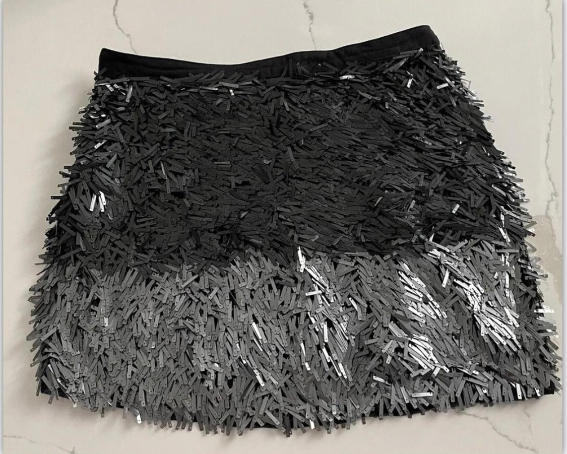 OMBRÉ BLACK AND GUNMETAL MINI SKIRT SIZE SMALL - Image 2