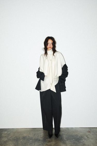 VESTIDO CORTO SATINADO FOULARD - Blanco roto de Zara