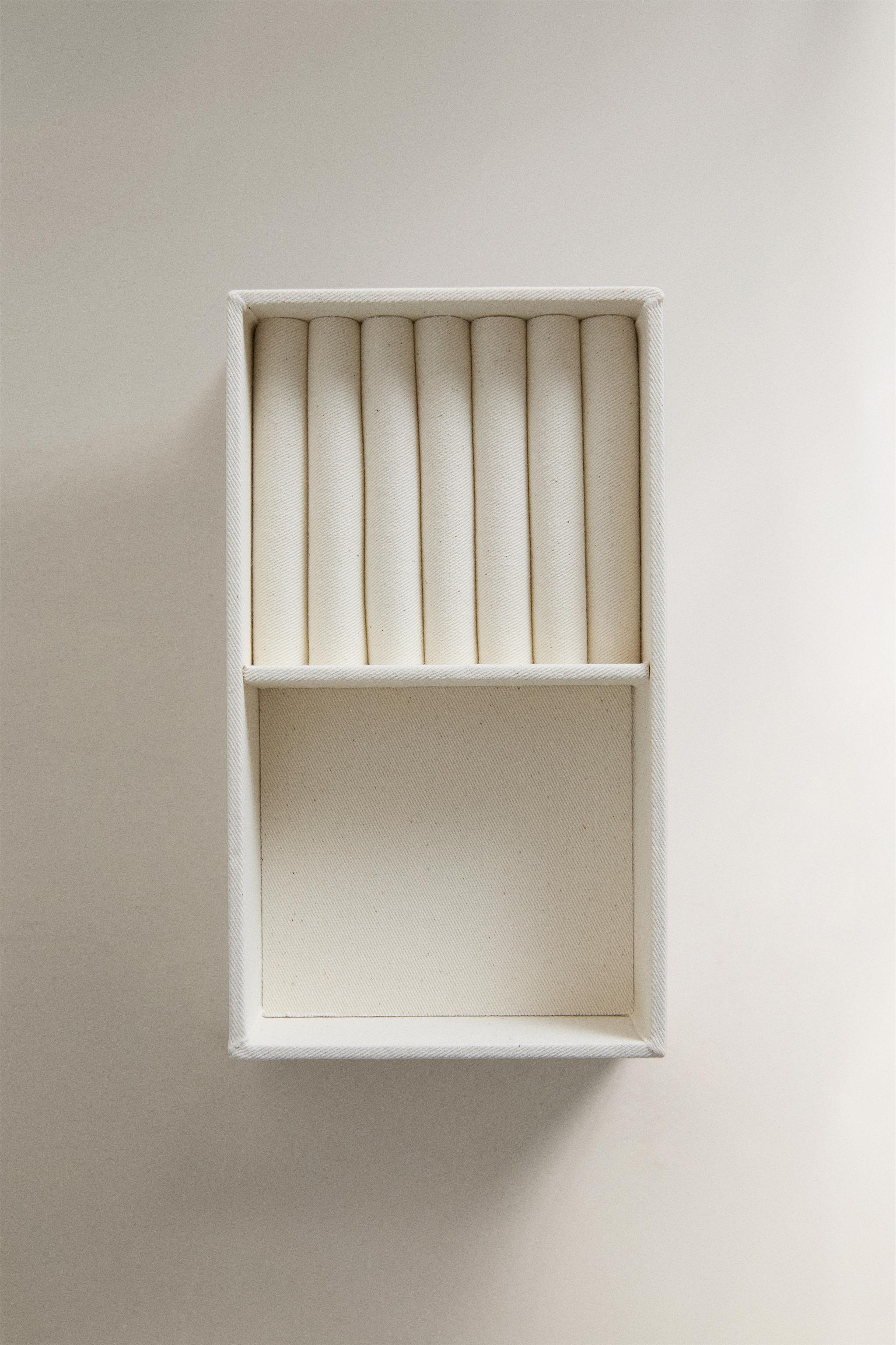 COTTON JEWELRY ORGANIZER