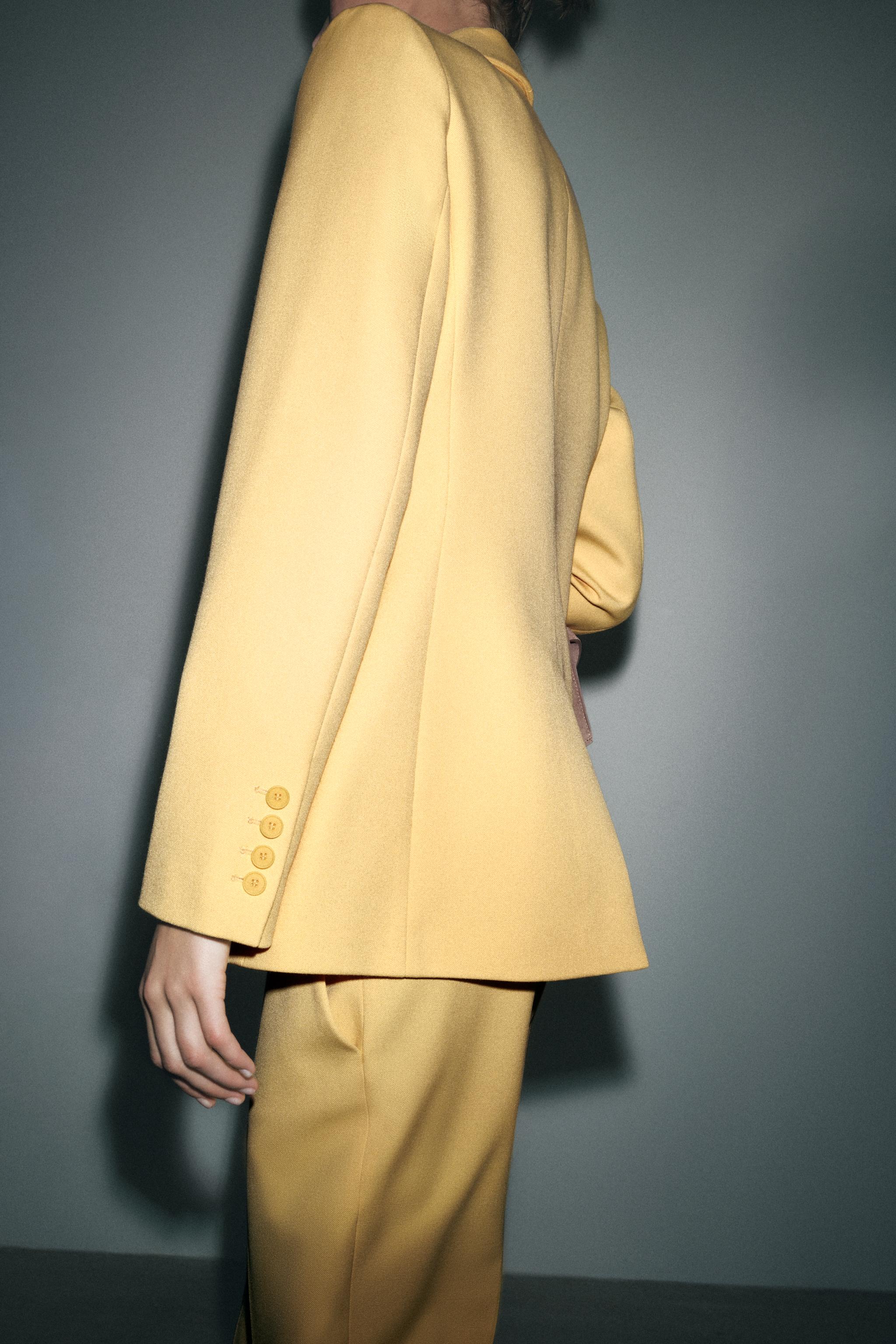 ZW COLLECTION フレアパンツ スリット入り - パステルイエロー ZW COLLECTION フレアパンツ スリット入り - パステルイエロー