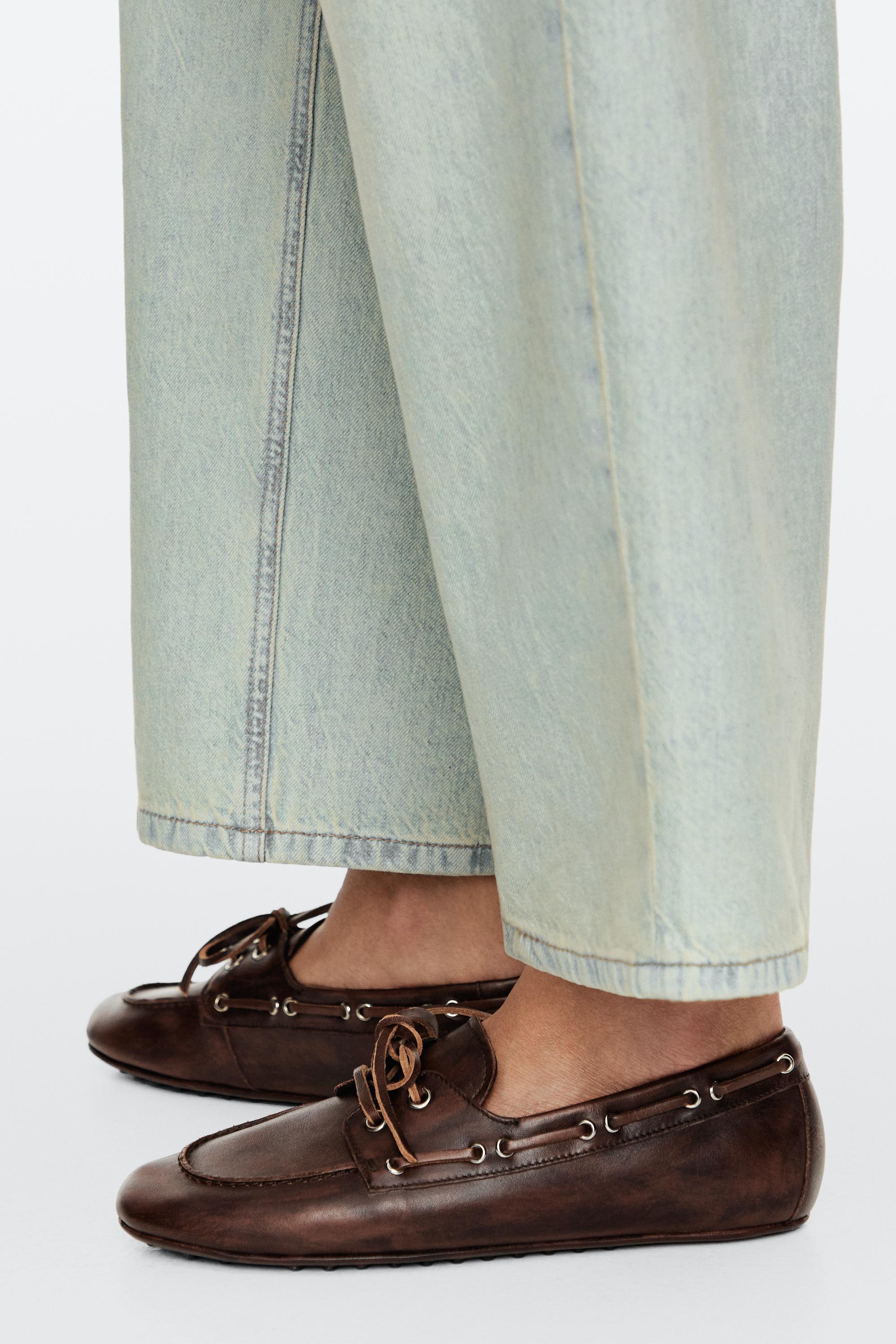 Leather lace-up boat shoe