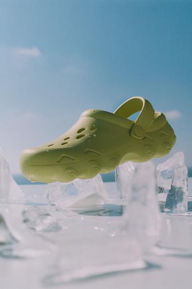 SABOTS CAOUTCHOUTÉS - Vert citron de Zara