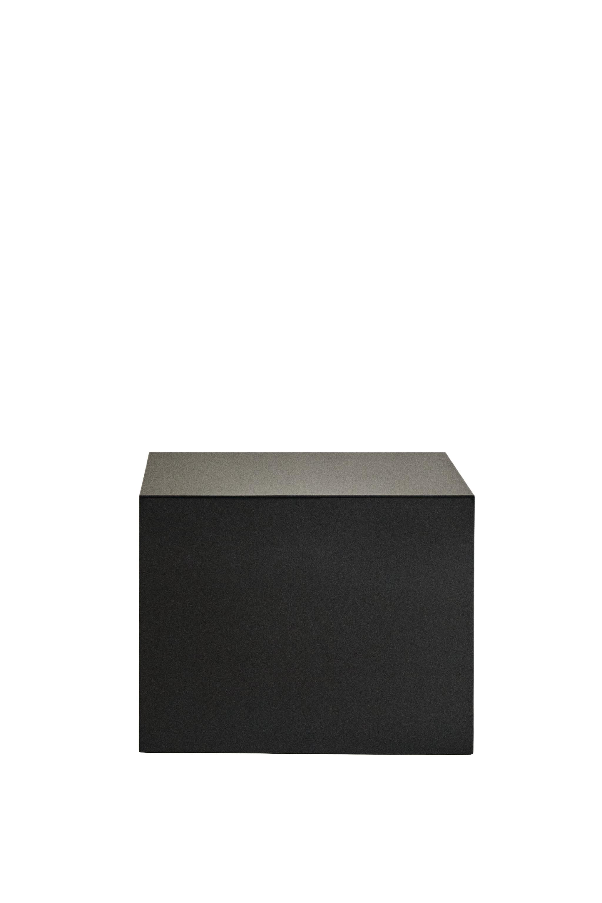 LACQUERED SIDE TABLE I COLIN KING - Black | ZARA United States