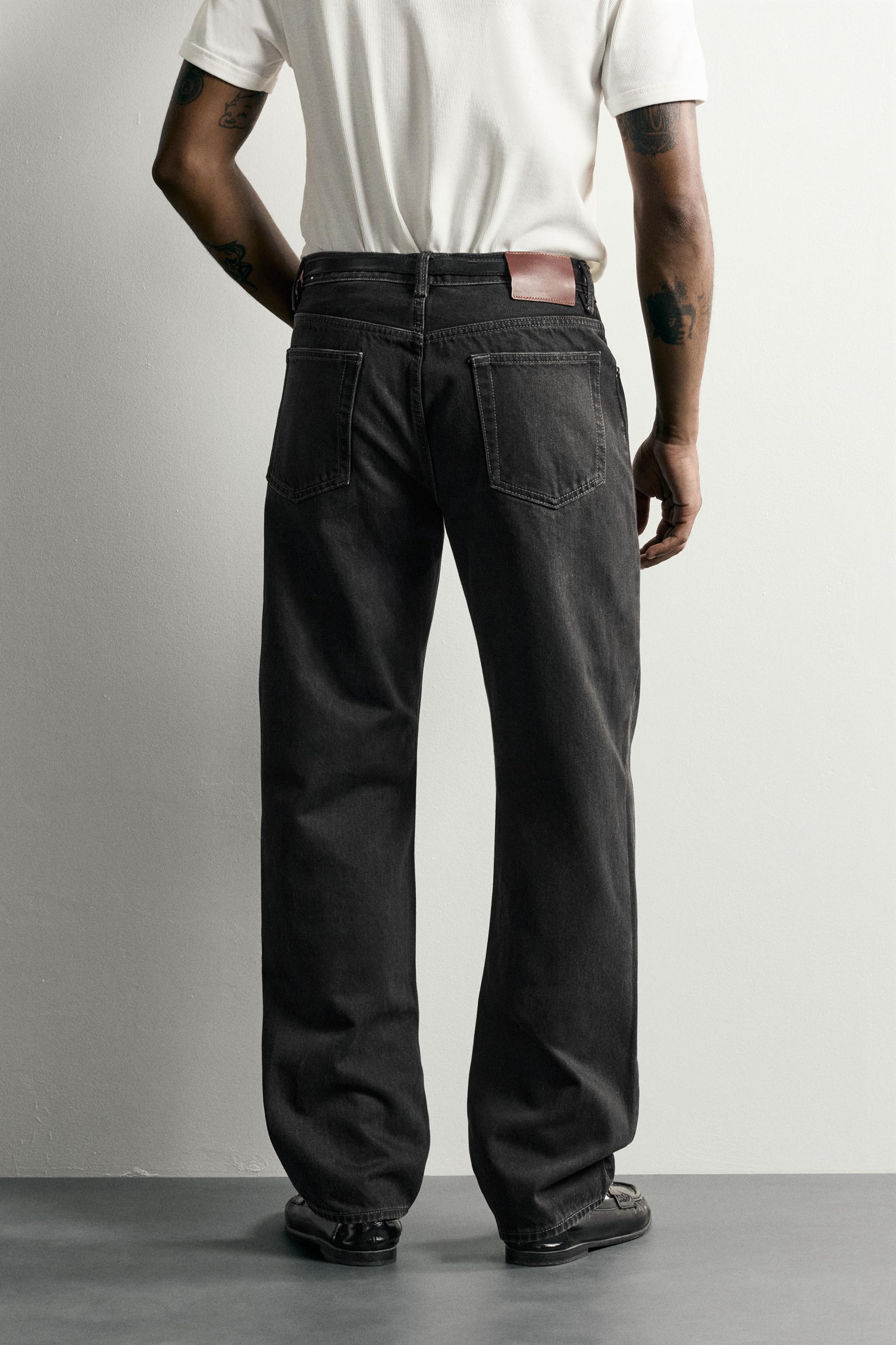 STRAIGHT FIT JEANS