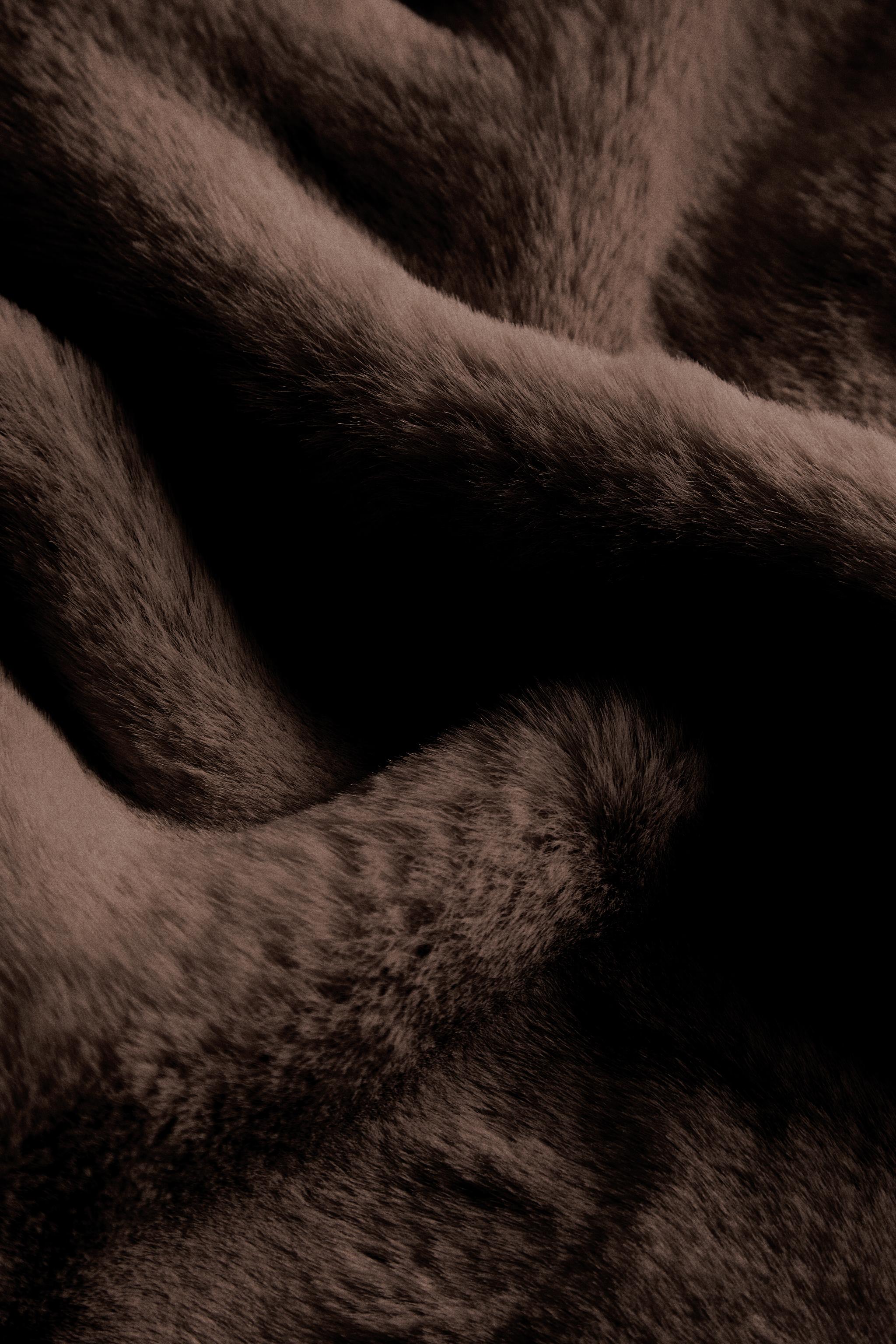 フェイクファー ブランケット - オフホワイト | ZARA Japan / 日本