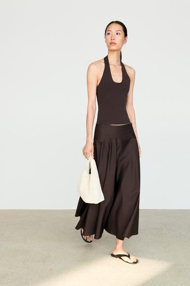 Falda midi vuelo detalle canesú - Marrón de Zara