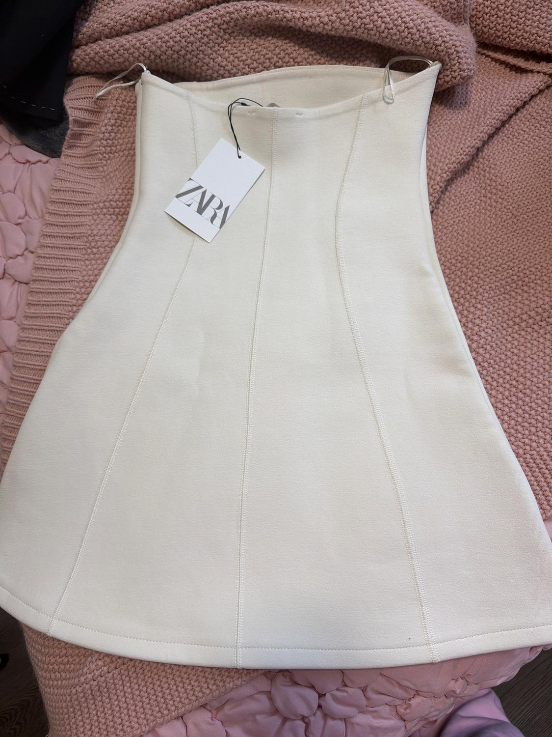 INTERLOCK STRAPLESS DRESS - Image 3