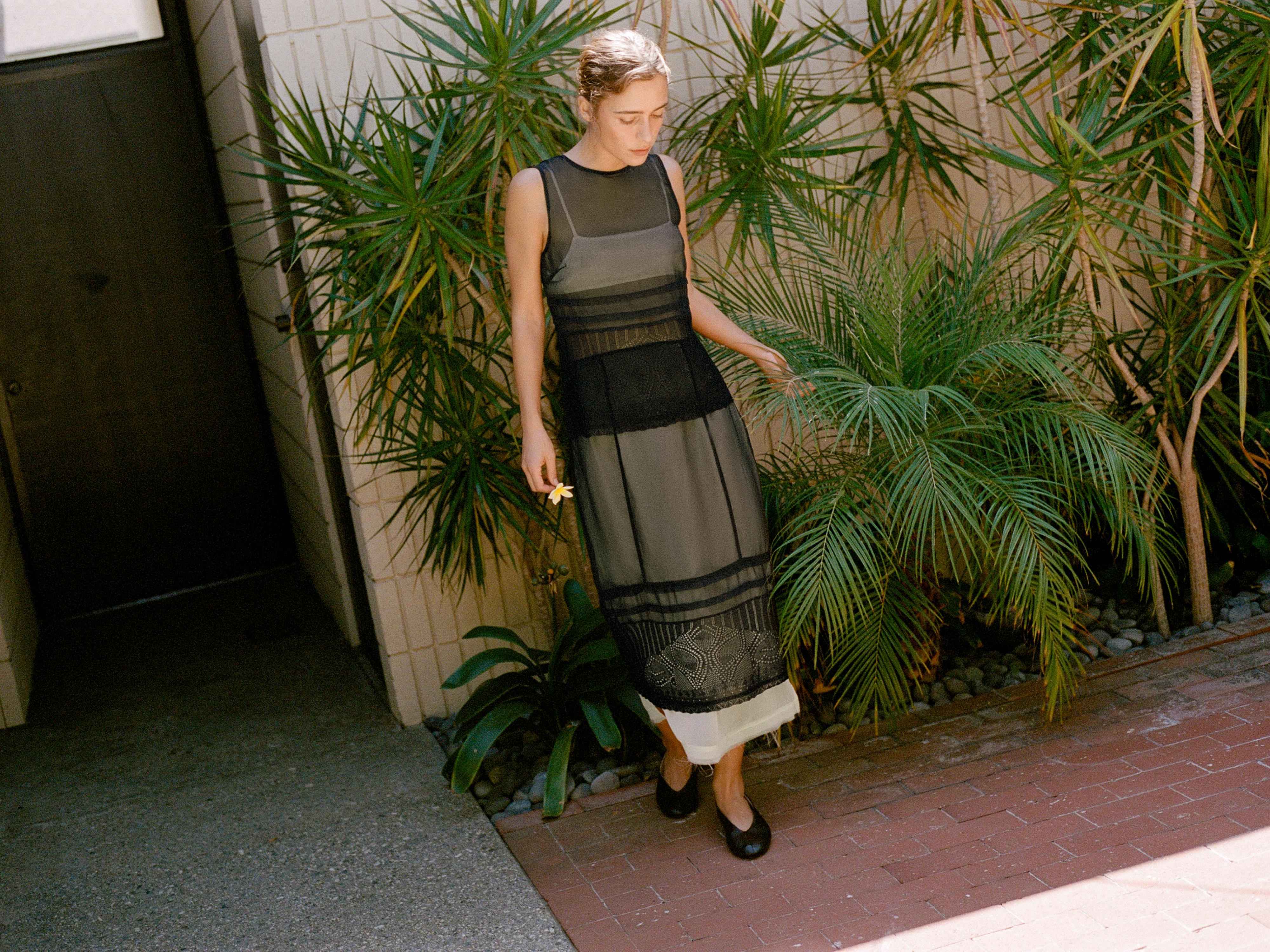 ORGANZA KNIT TOP — Black / White