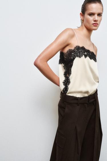 TOP SATINADO ENCAJE ZW COLLECTION - Blanco / Negro de Zara