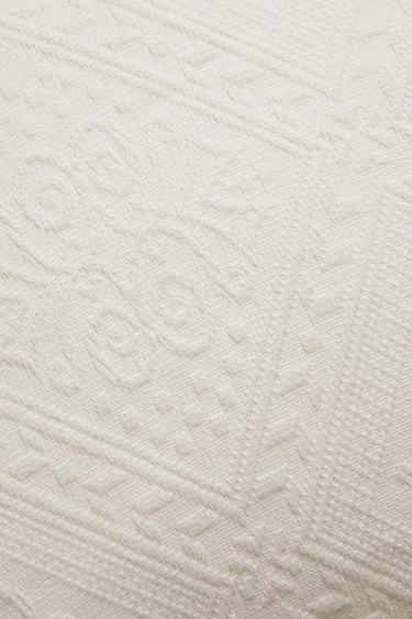 GEOMETRIC PATTERN CUSHION COVER - Ecru by Zara - Image 1
