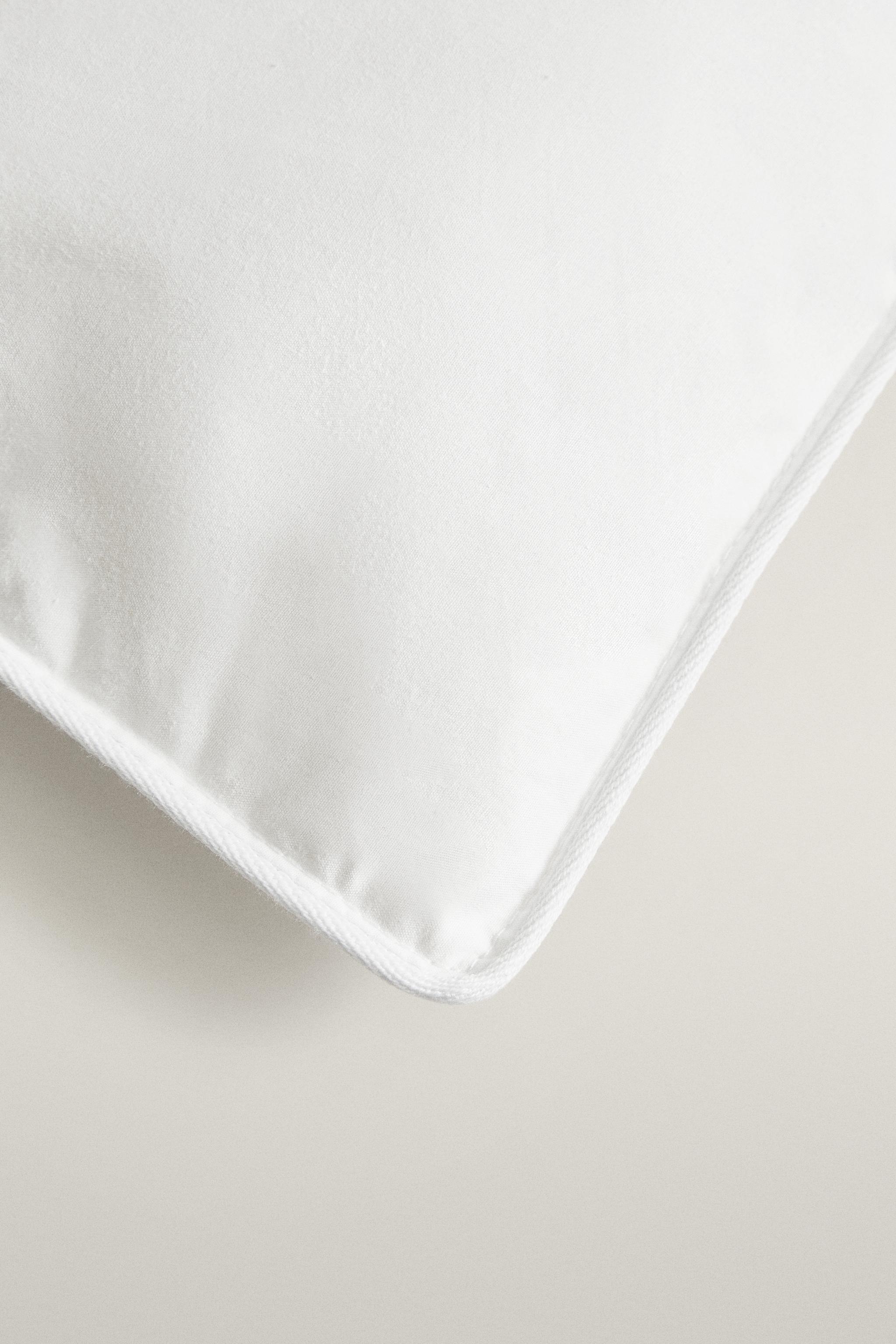 FEATHER AND DOWN DUVET (300 GXM²)