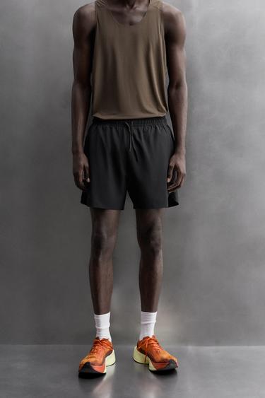 PANTALONS CURTS BÀSICS D'ENTRENAMENT - Negre de Zara