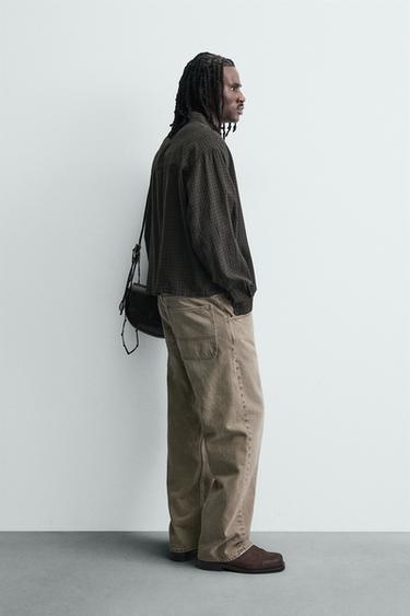 CHEMISE À CARREAUX EN COTON ET LIN - Marron foncé de Zara - Image 3