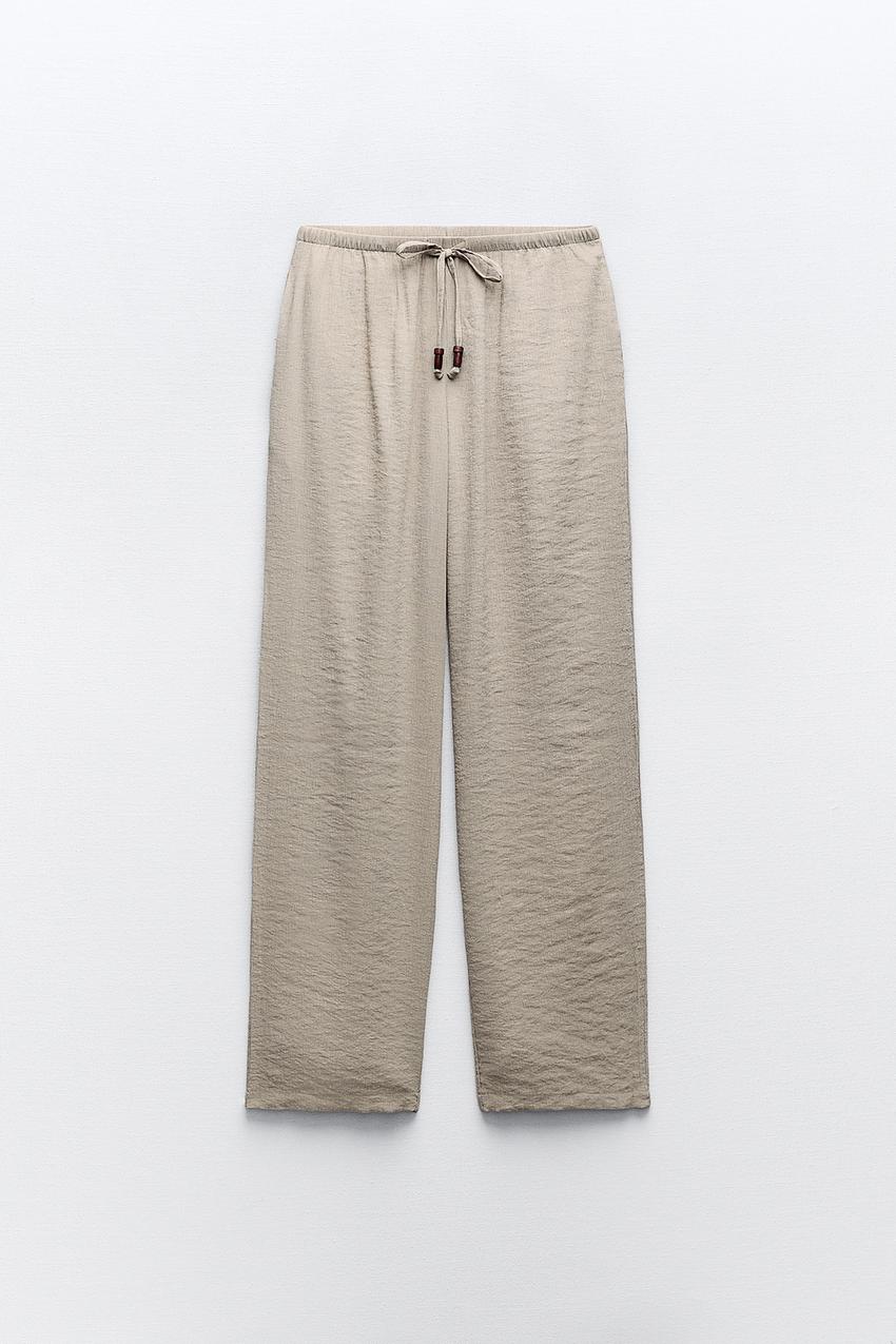 El pantalón ancho de lino arena de Zara
