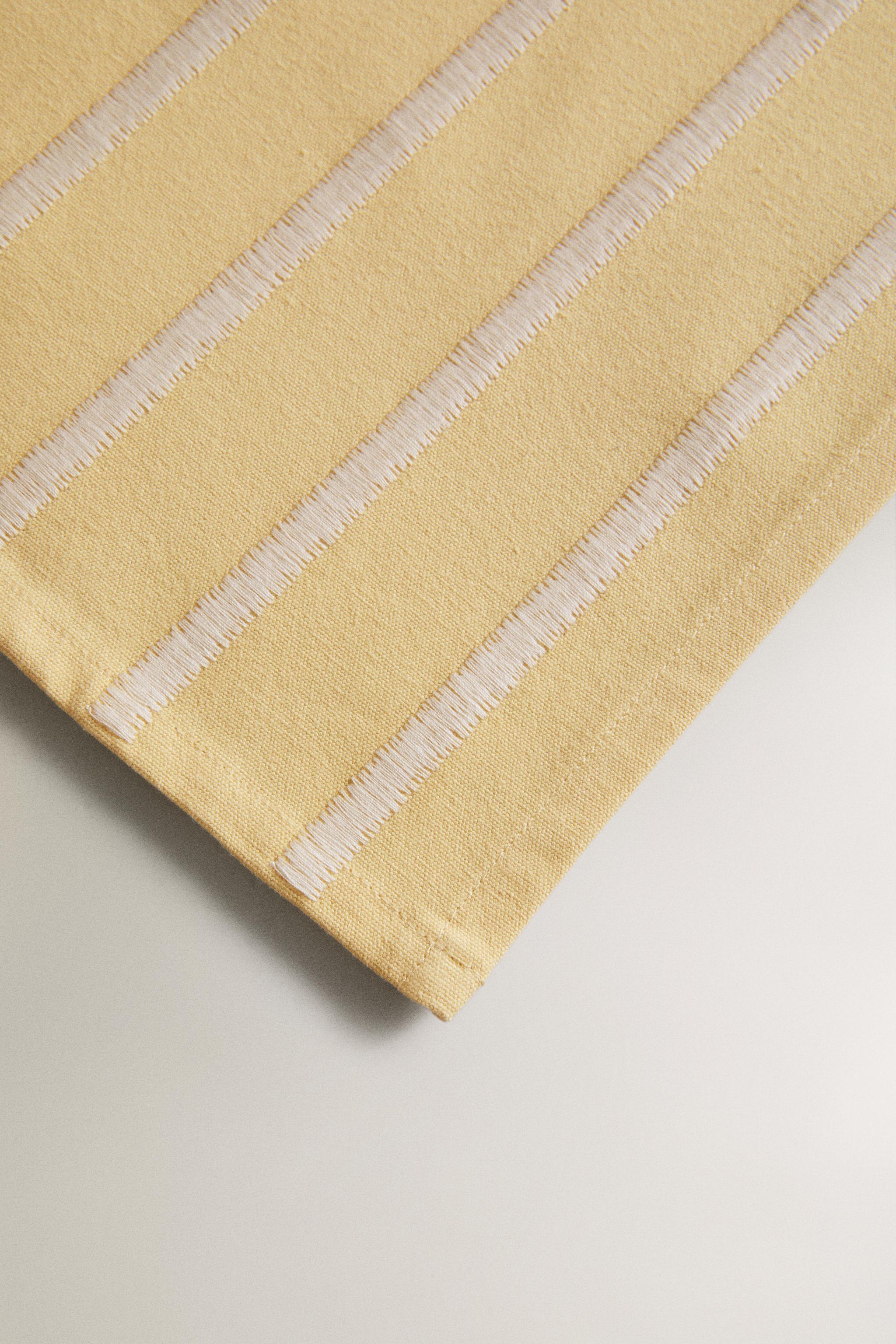 Zara EMBROIDERED STRIPE TABLE RUNNER — фото 3