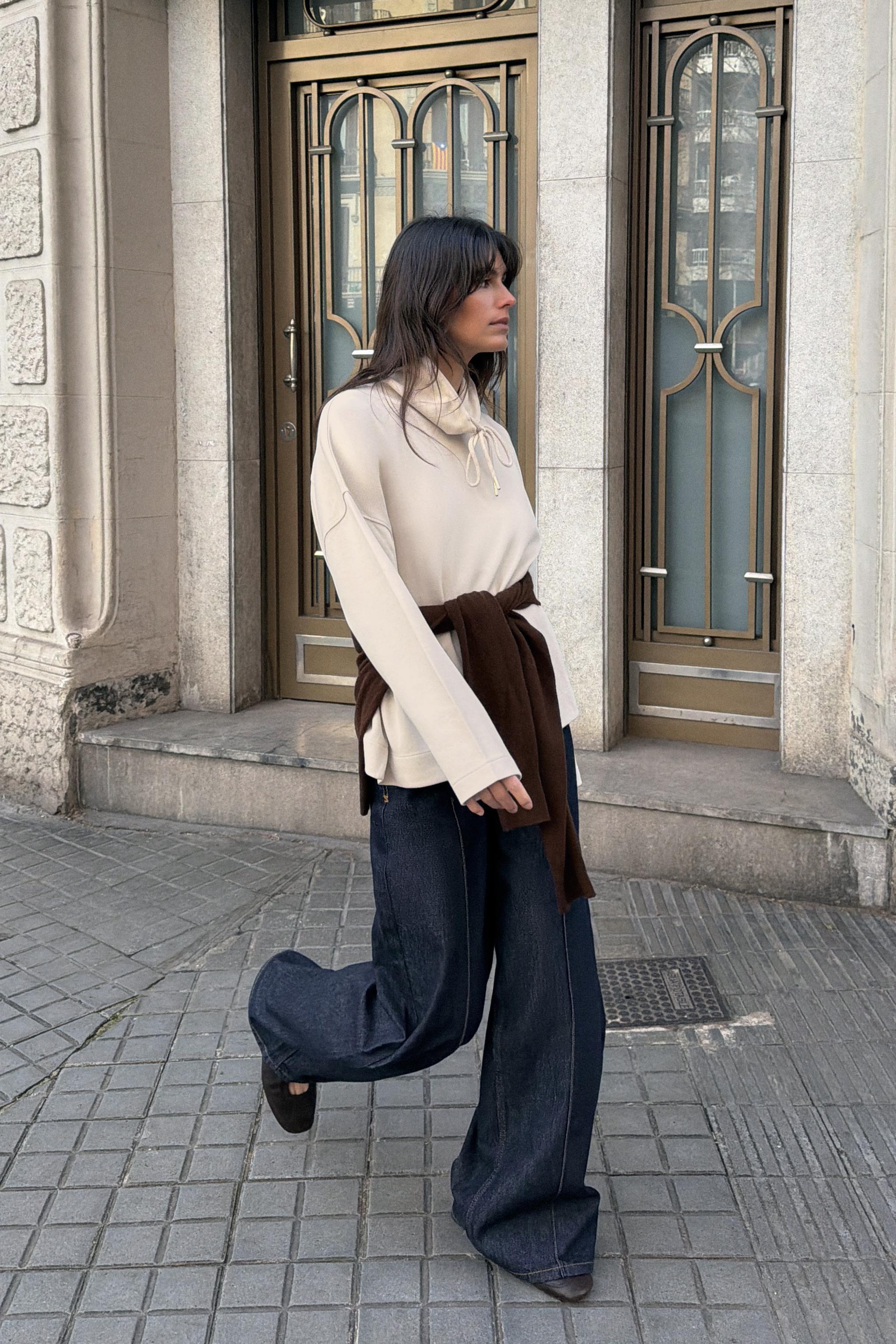 WASHED EFFECT INTERLOCK SWEATSHIRT
