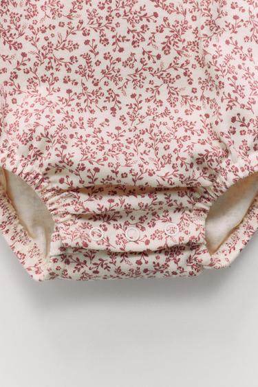 סט של בגד גוף ומכנסי טייץ עם הדפס פרחוני - ורוד גיר של Zara