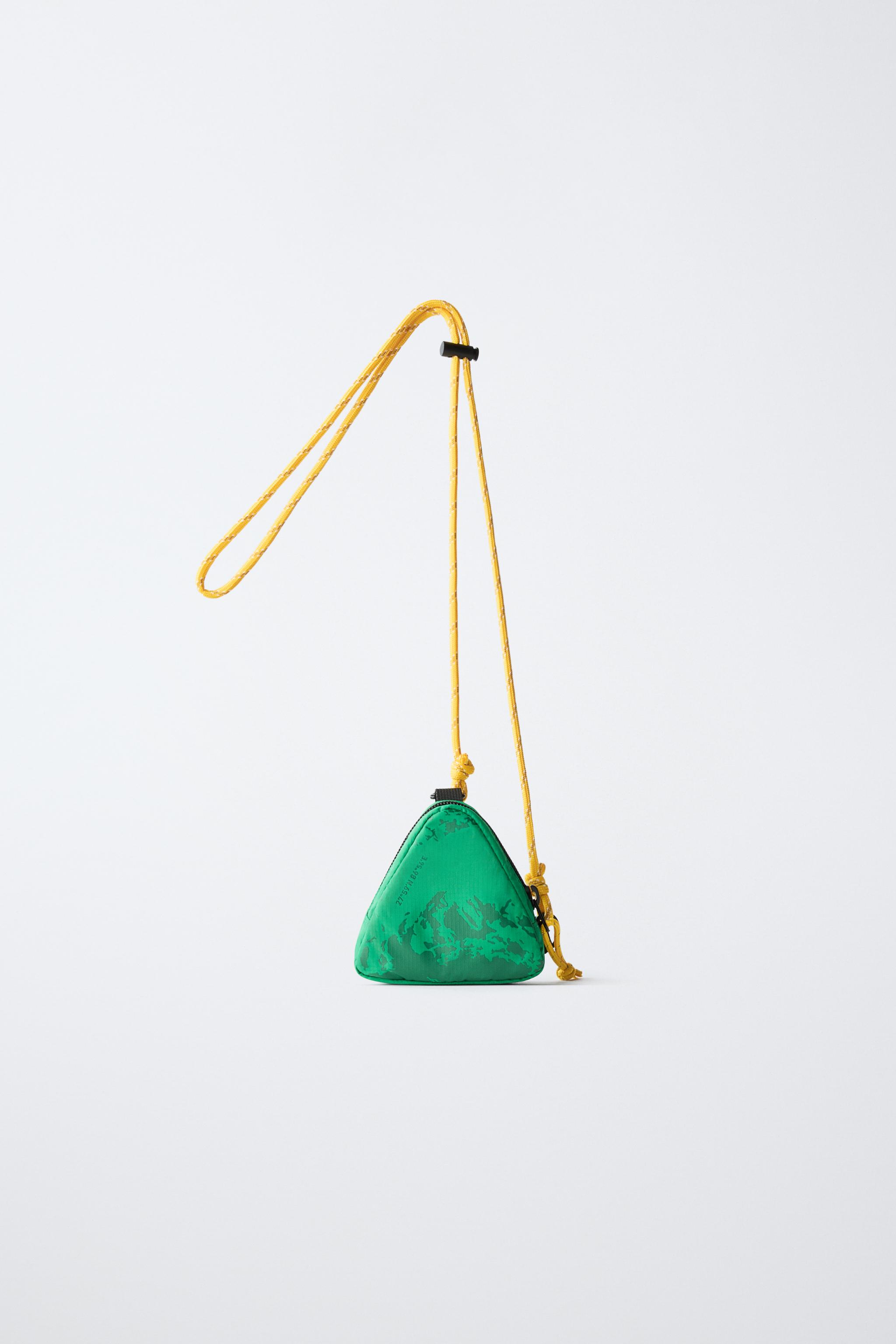 EARPHONE CASE — Green