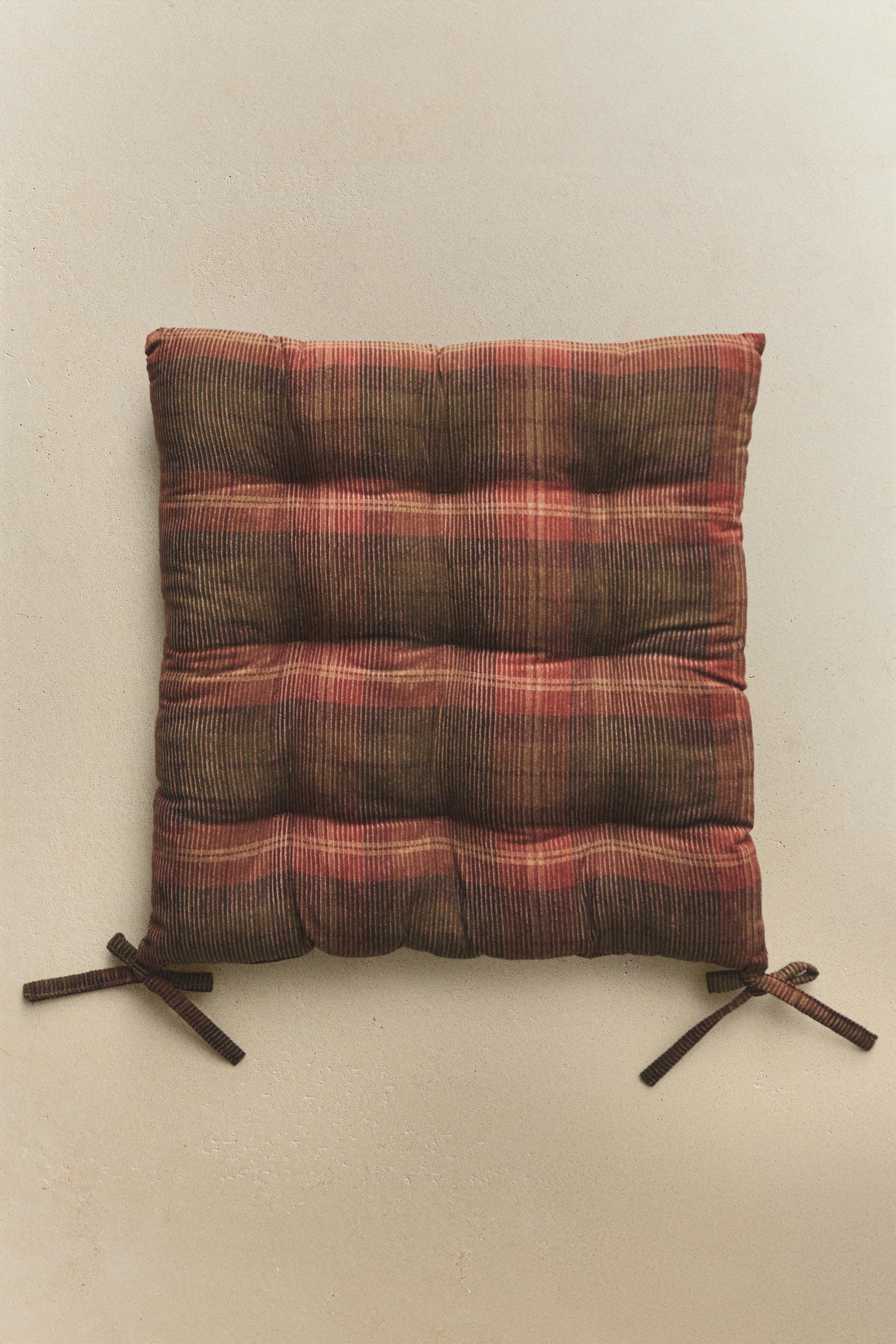 COUSSIN CHAISE CARREAUX